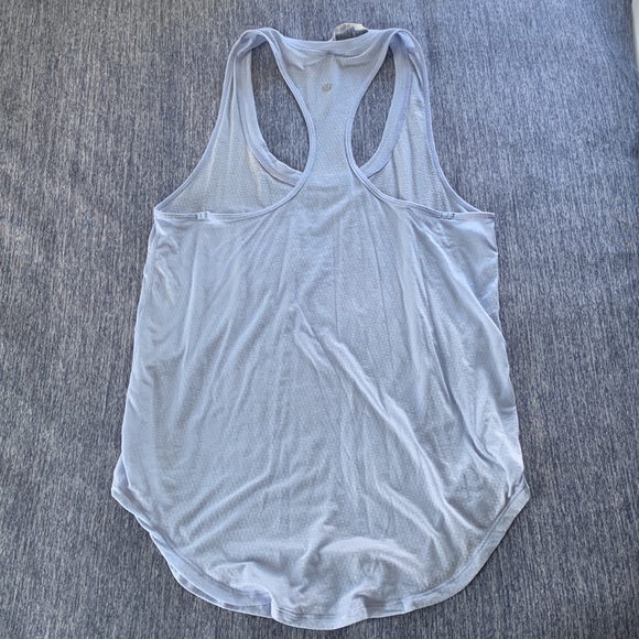 Lululemon Yogi Periwinkle Patterned Racerback Tank w/ Pocket, Size 6 - Picture 4 of 6